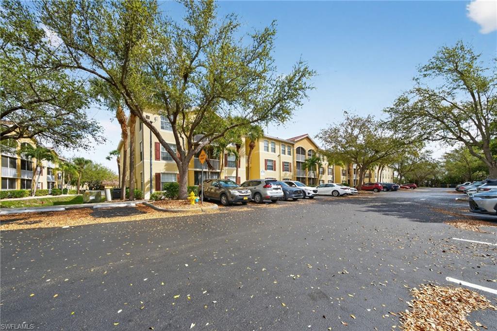 THE RESIDENCE - Residential