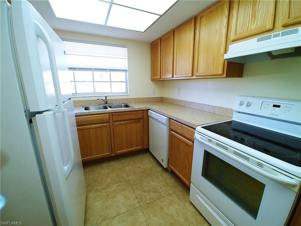 FOXMOOR CONDO - Residential