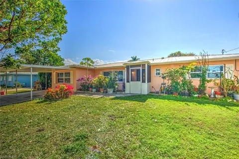 68 Cardinal Dr, North Fort Myers, FL 33917 - #: 225014625