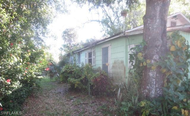 RUSSELL PARK - Residential