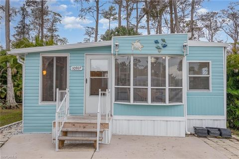 A home in ESTERO