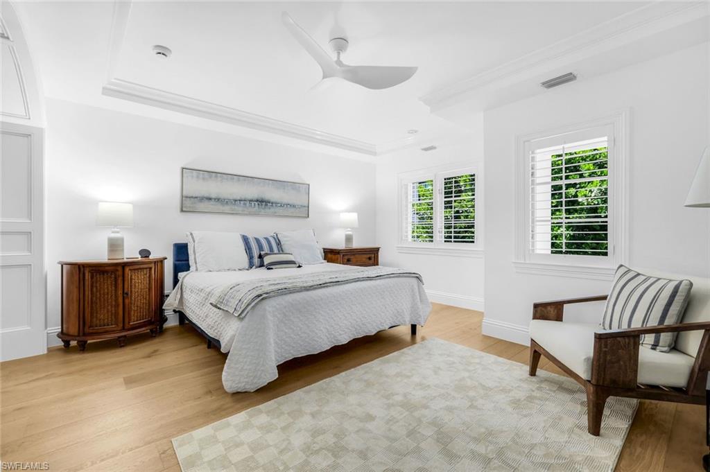 MOORINGS - Residential