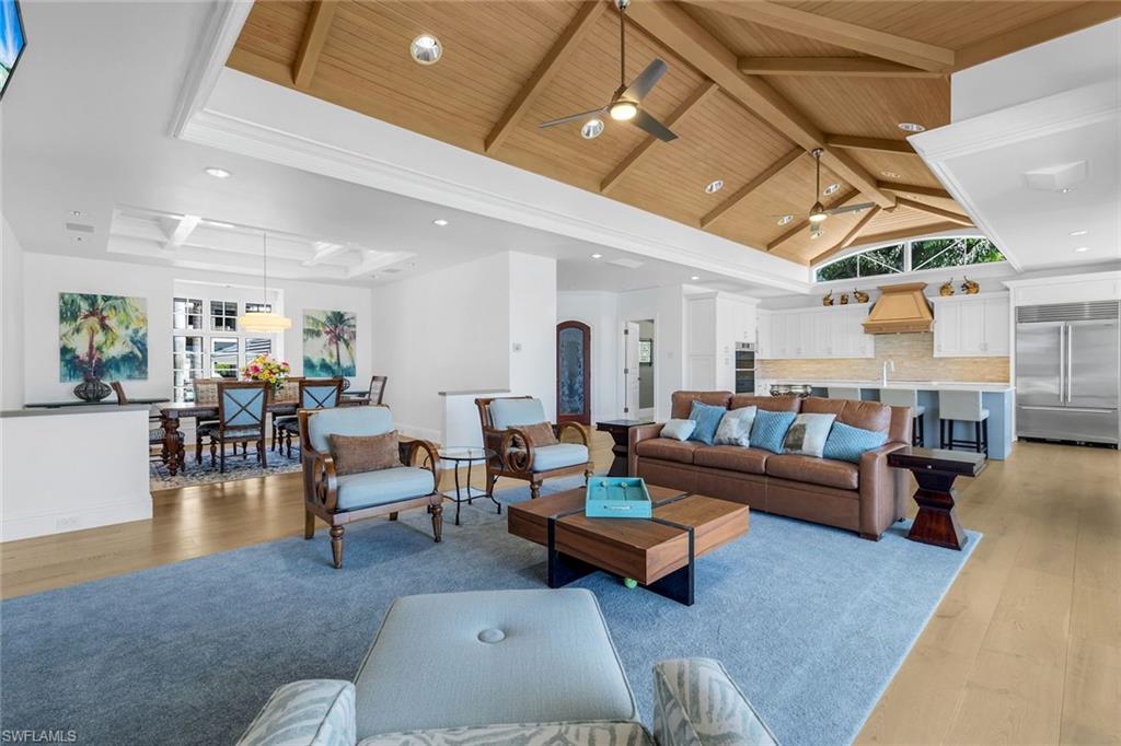 MOORINGS - Residential