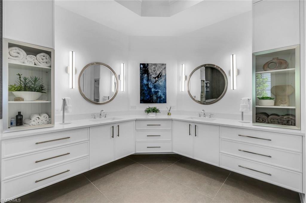 MOORINGS - Residential