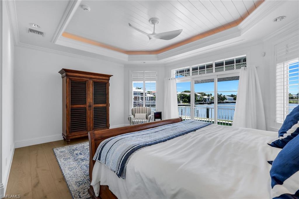 MOORINGS - Residential