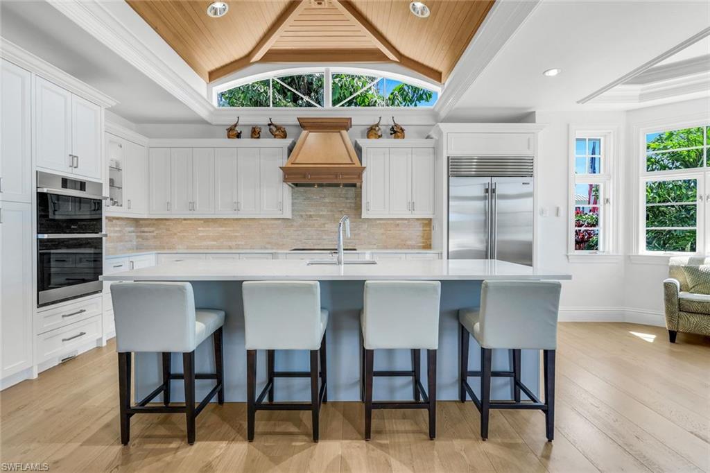 MOORINGS - Residential