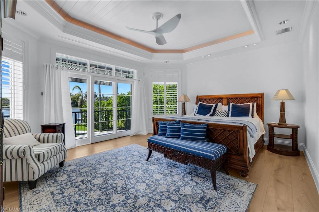 MOORINGS - Residential