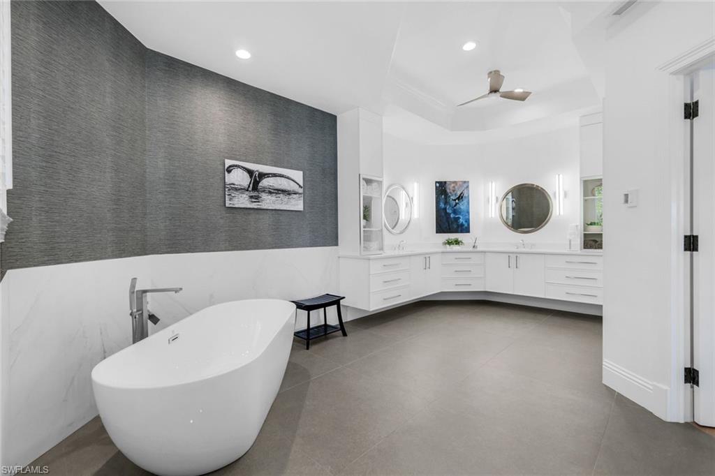 MOORINGS - Residential