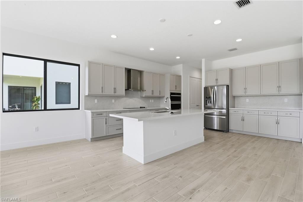 MAPLE RIDGE - Residential