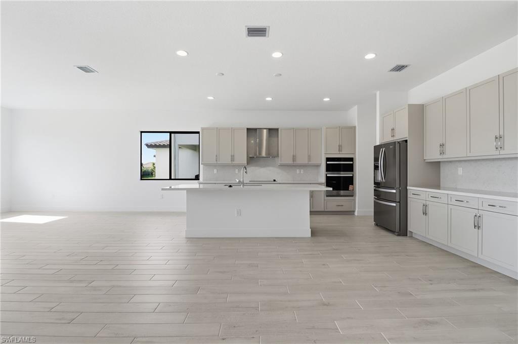 MAPLE RIDGE - Residential