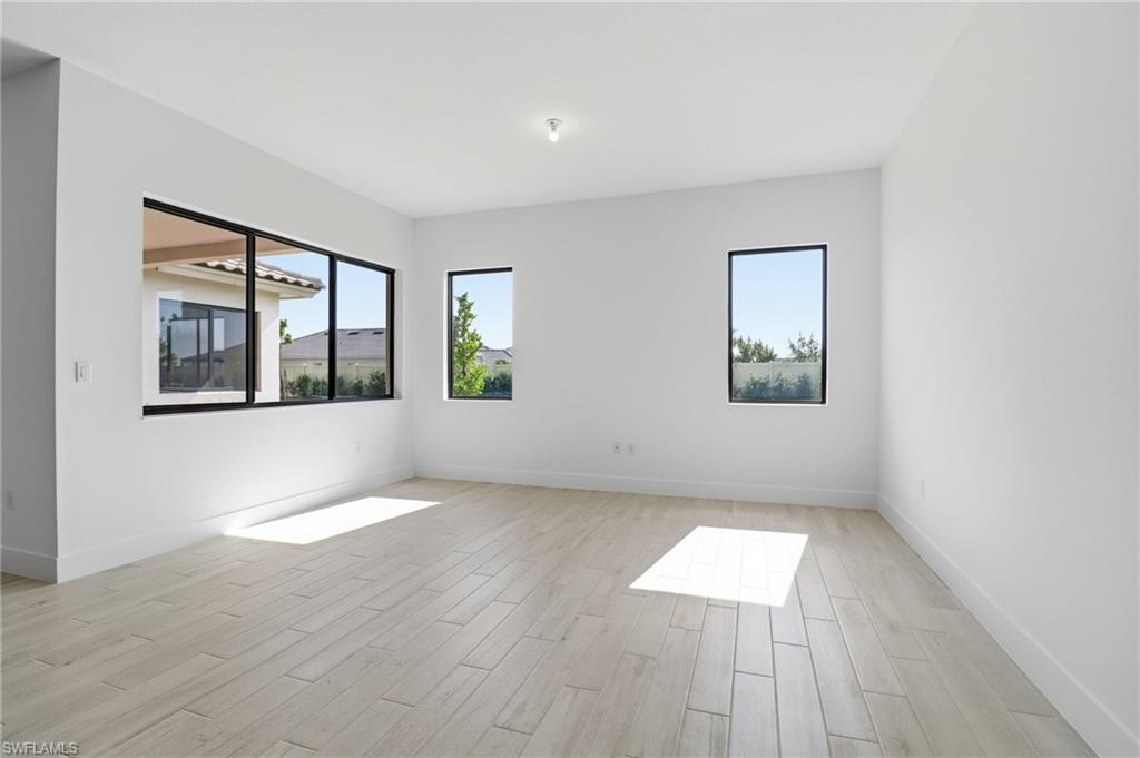 MAPLE RIDGE - Residential