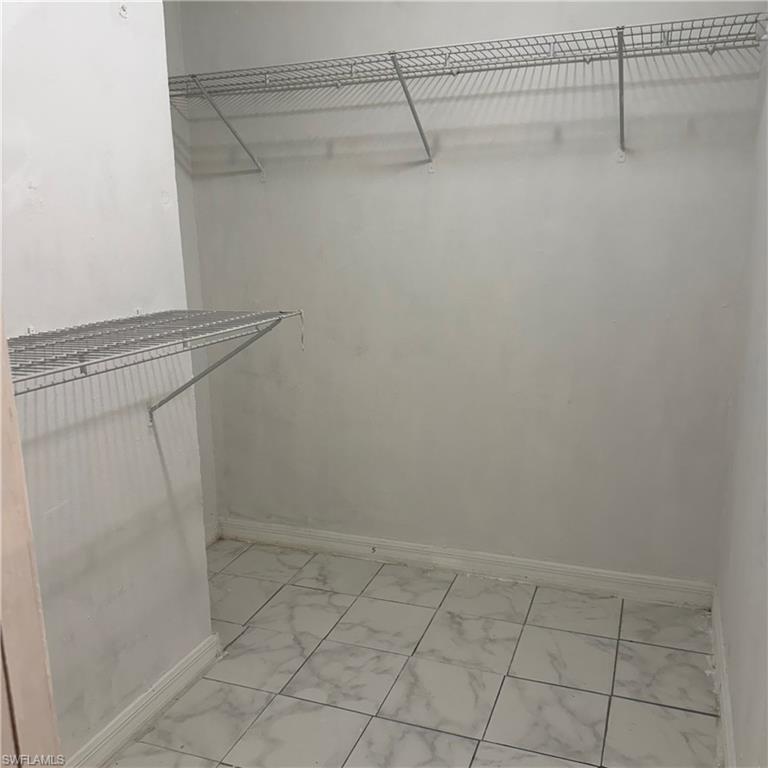 HARLEM LAKE - Residential Lease