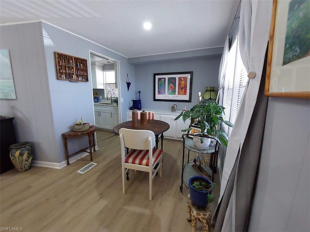 FOREST PARK MOBILE HOME - Residential