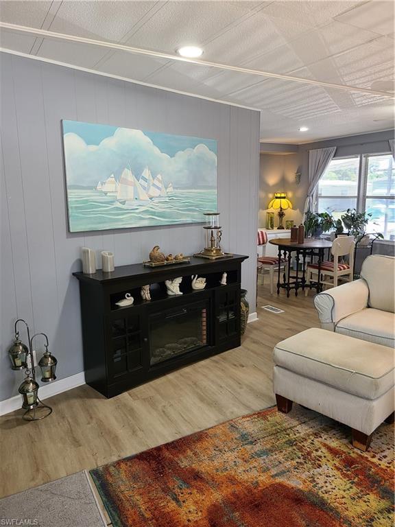 FOREST PARK MOBILE HOME - Residential