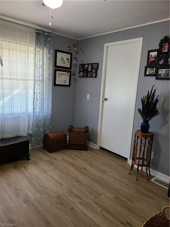 FOREST PARK MOBILE HOME - Residential