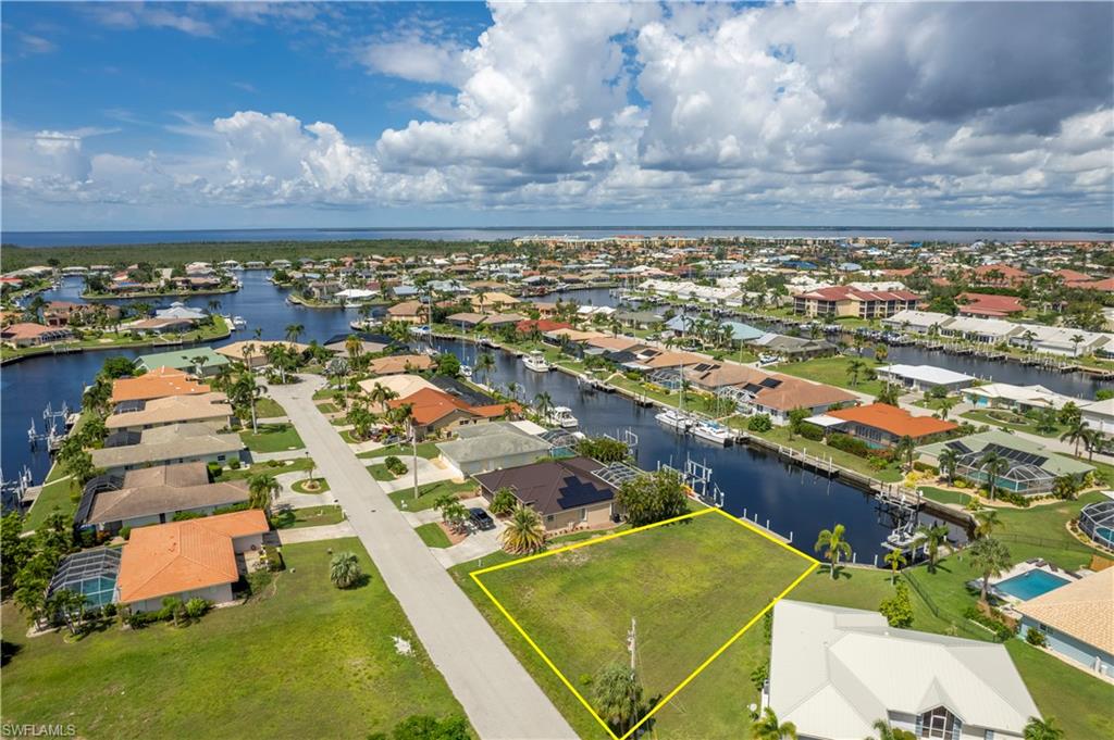 PUNTA GORDA ISLES - Land