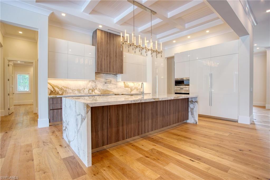 MOORINGS - Residential