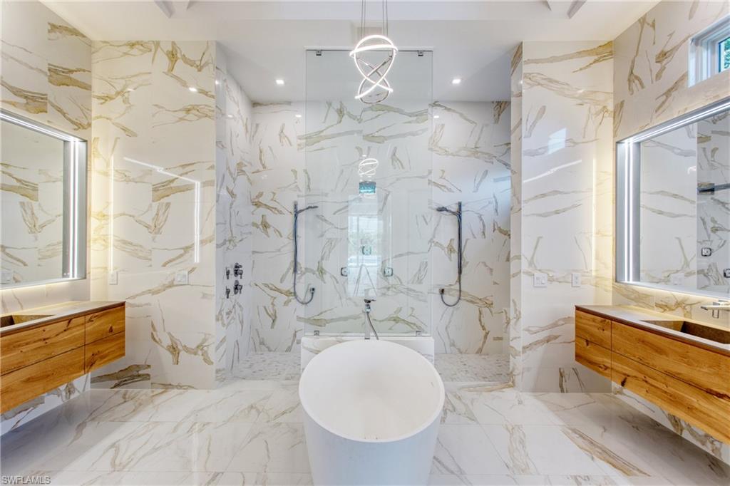 MOORINGS - Residential