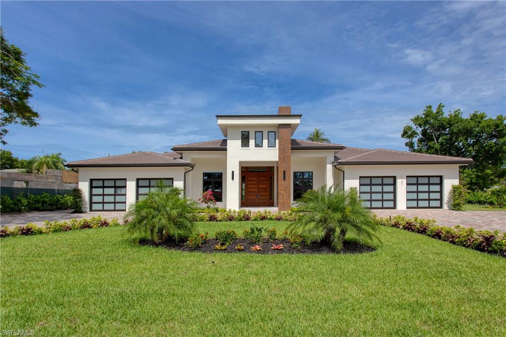 MOORINGS - Residential