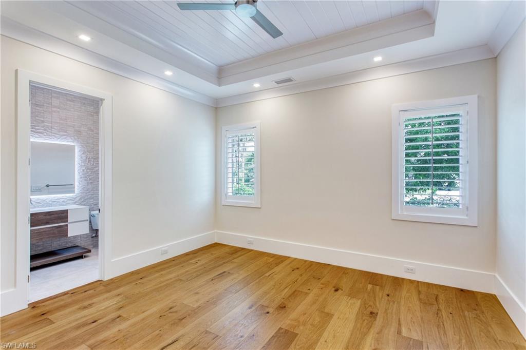 MOORINGS - Residential