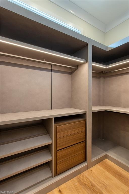 MOORINGS - Residential