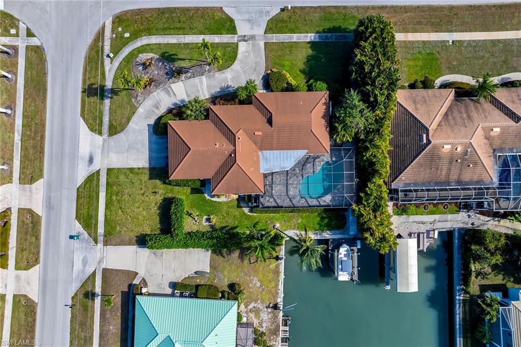 MARCO BEACH - Residential