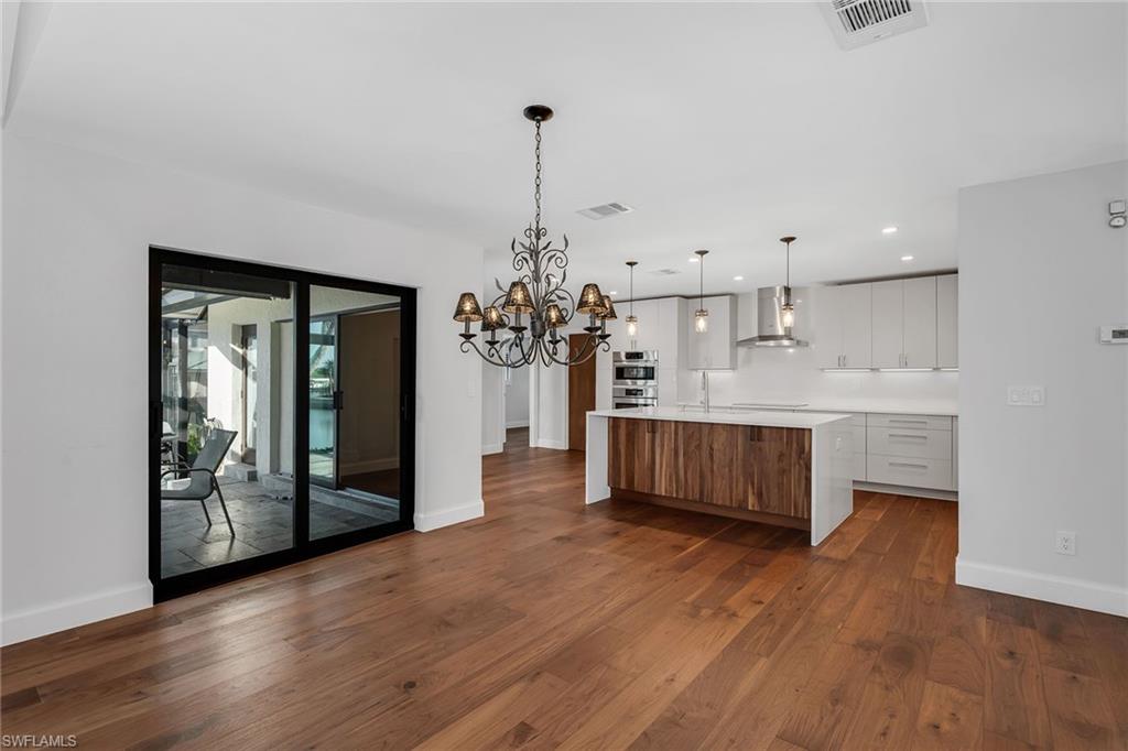 MARCO BEACH - Residential