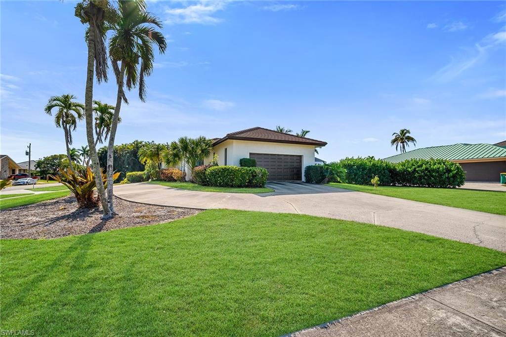 MARCO BEACH - Residential