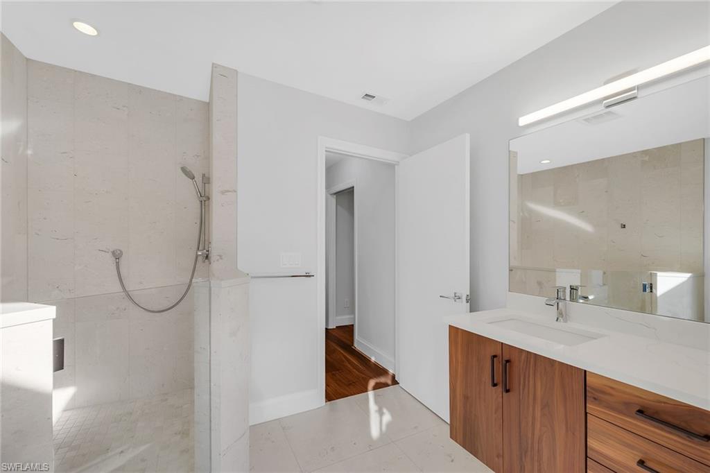 MARCO BEACH - Residential