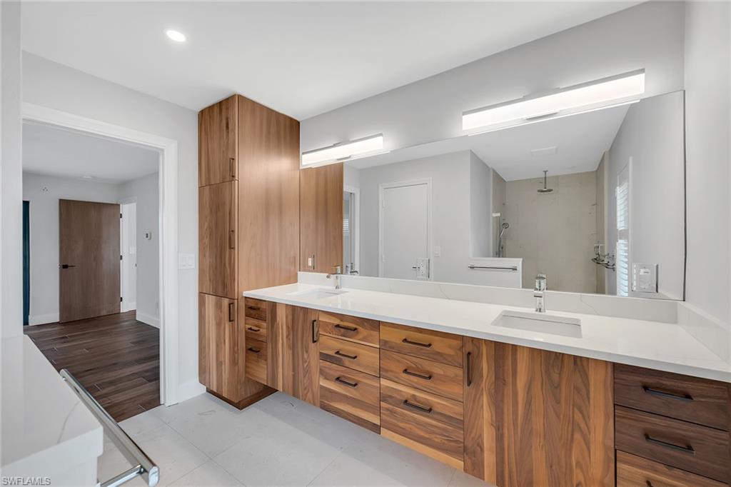 MARCO BEACH - Residential