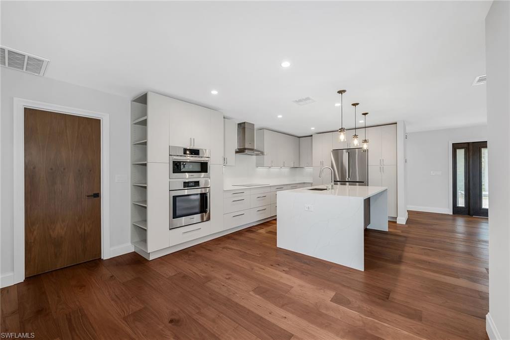 MARCO BEACH - Residential