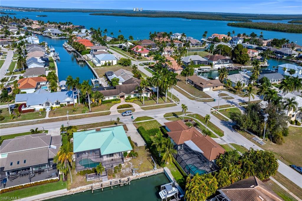 MARCO BEACH - Residential