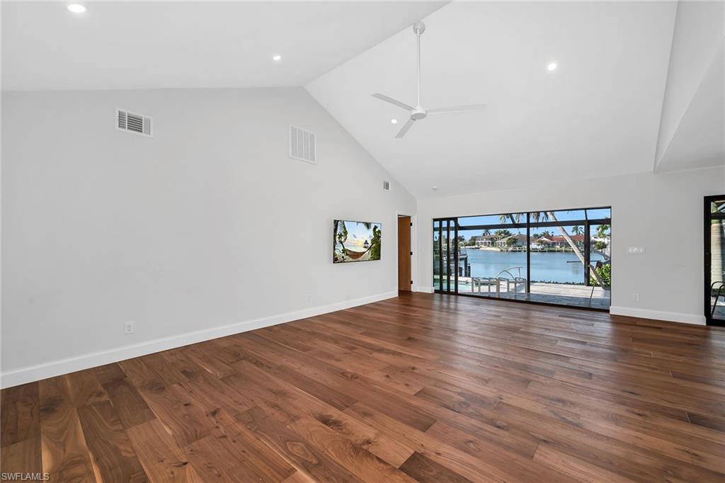 MARCO BEACH - Residential