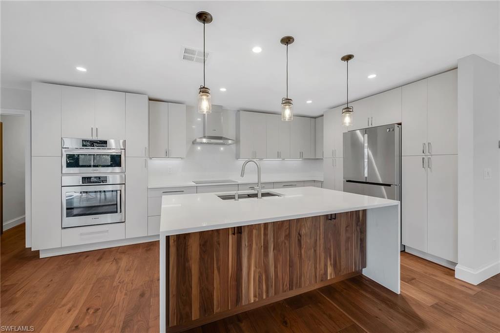 MARCO BEACH - Residential