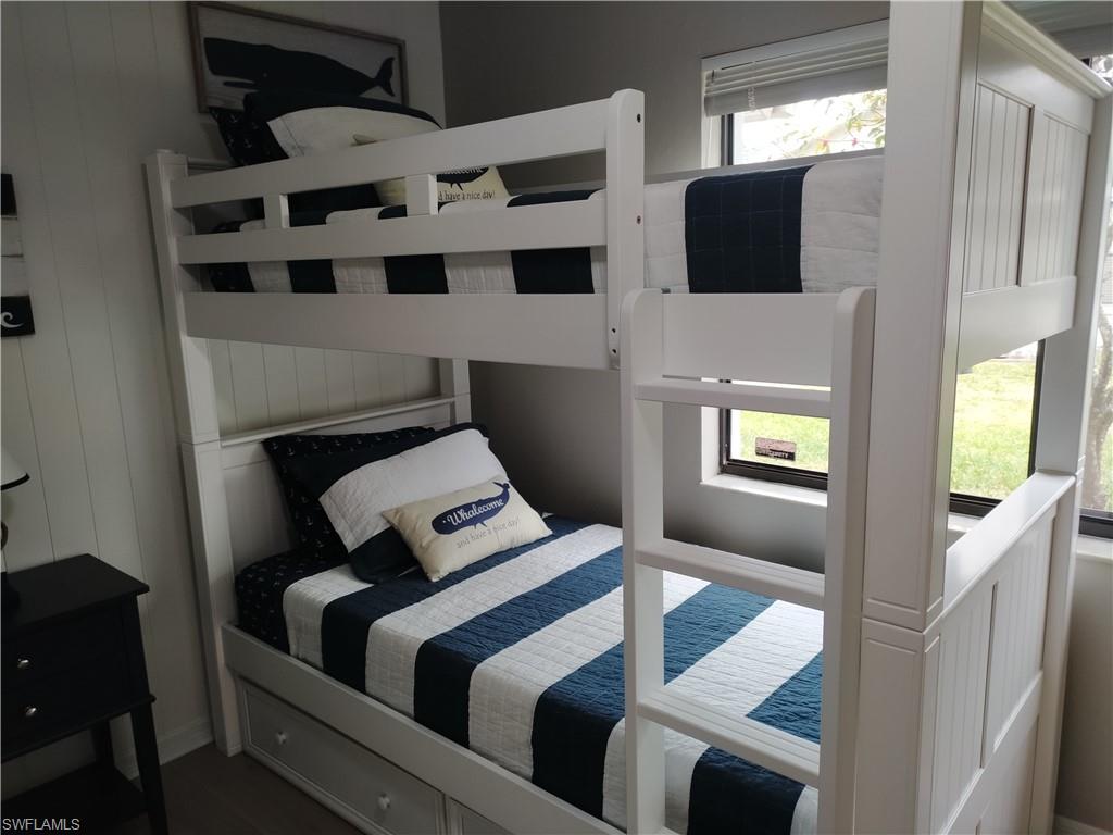 VANDERBILT LAKES - Residential