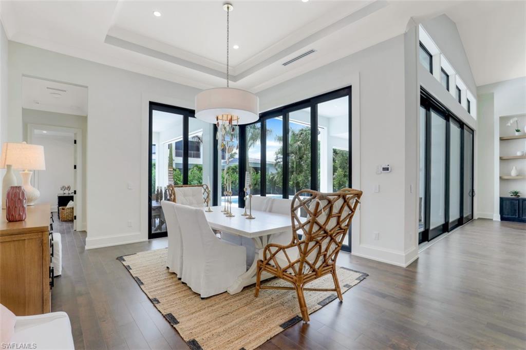 MOORINGS - Residential