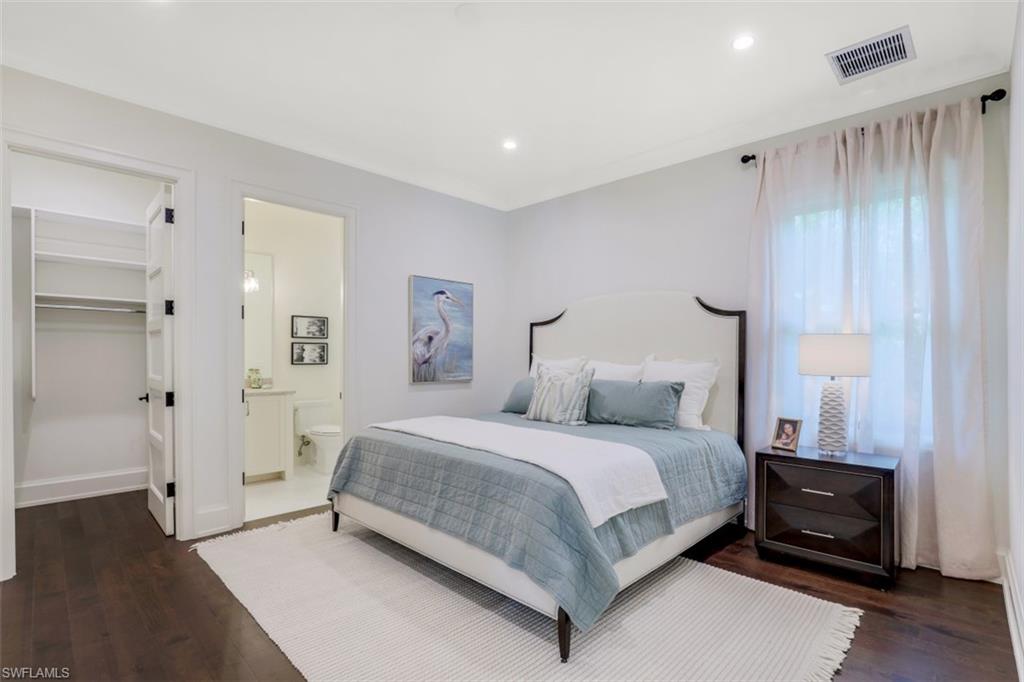 MOORINGS - Residential