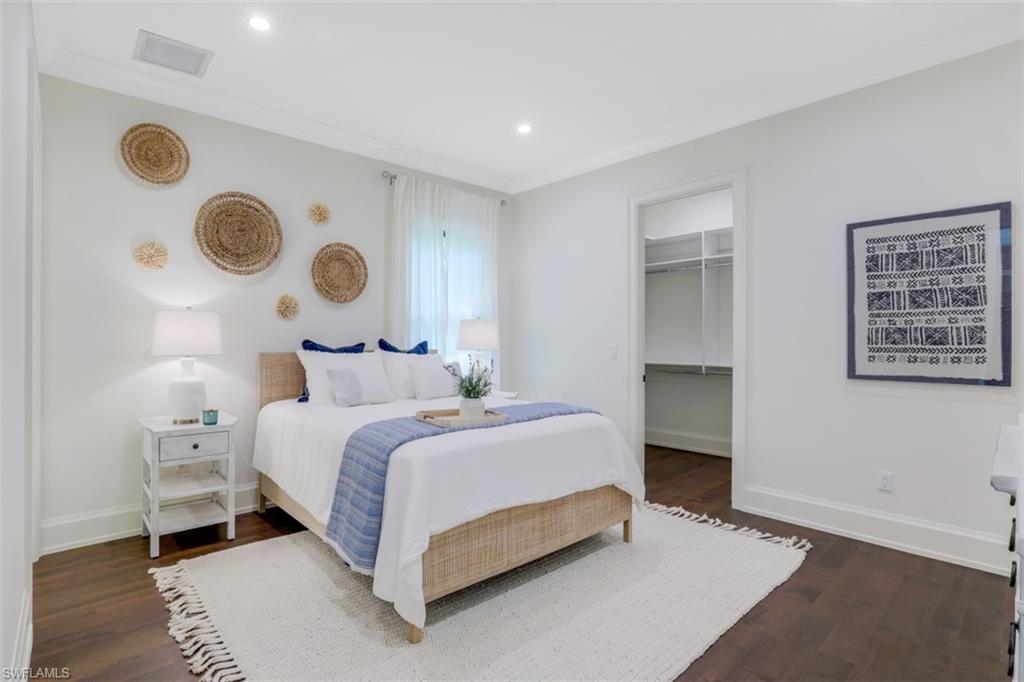 MOORINGS - Residential