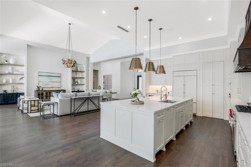 MOORINGS - Residential