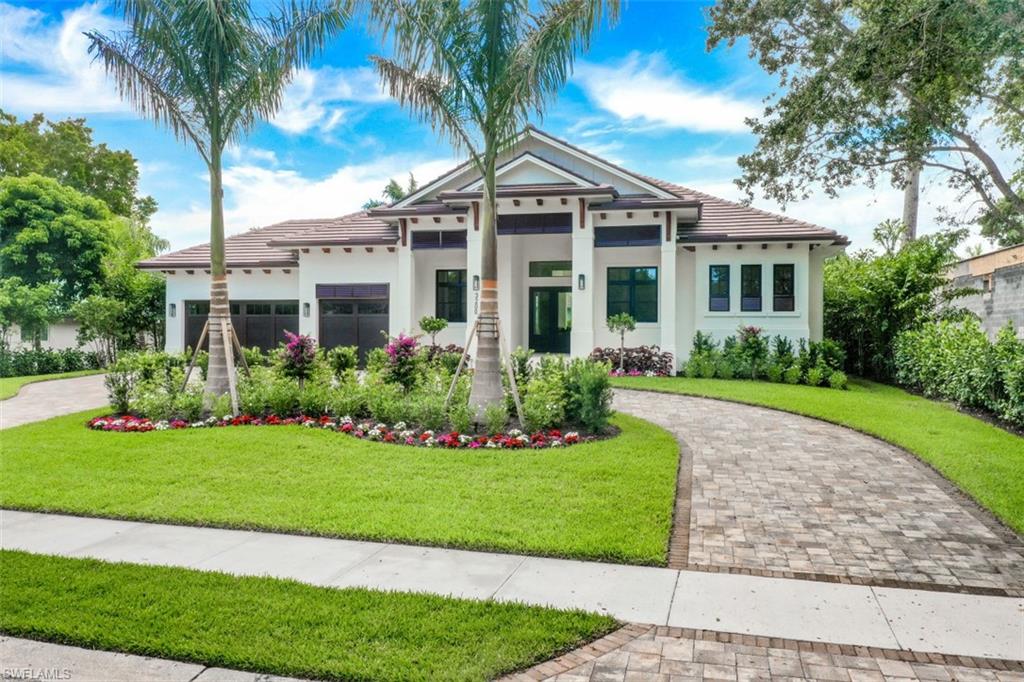 MOORINGS - Residential