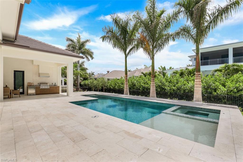 MOORINGS - Residential