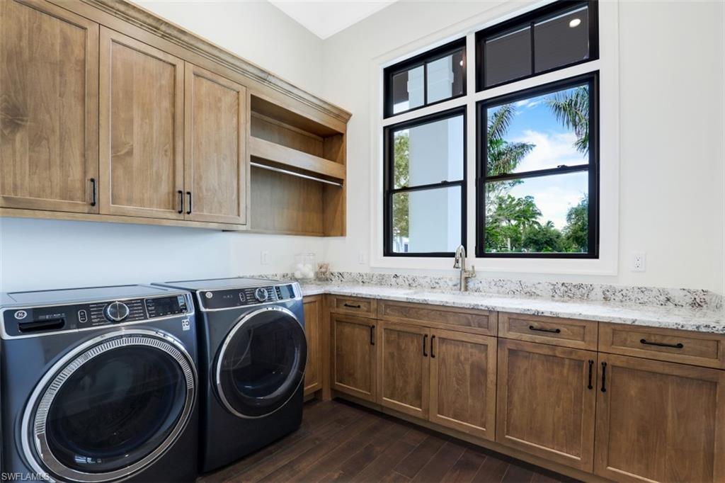 MOORINGS - Residential