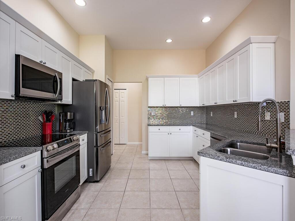 MAPLE BROOKE - Residential