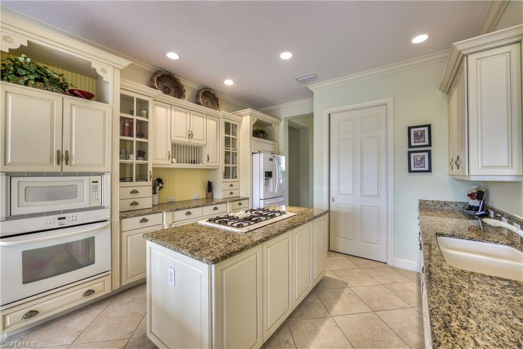 SHADETREE POINT - Residential