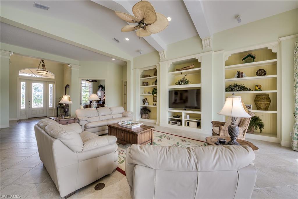 SHADETREE POINT - Residential