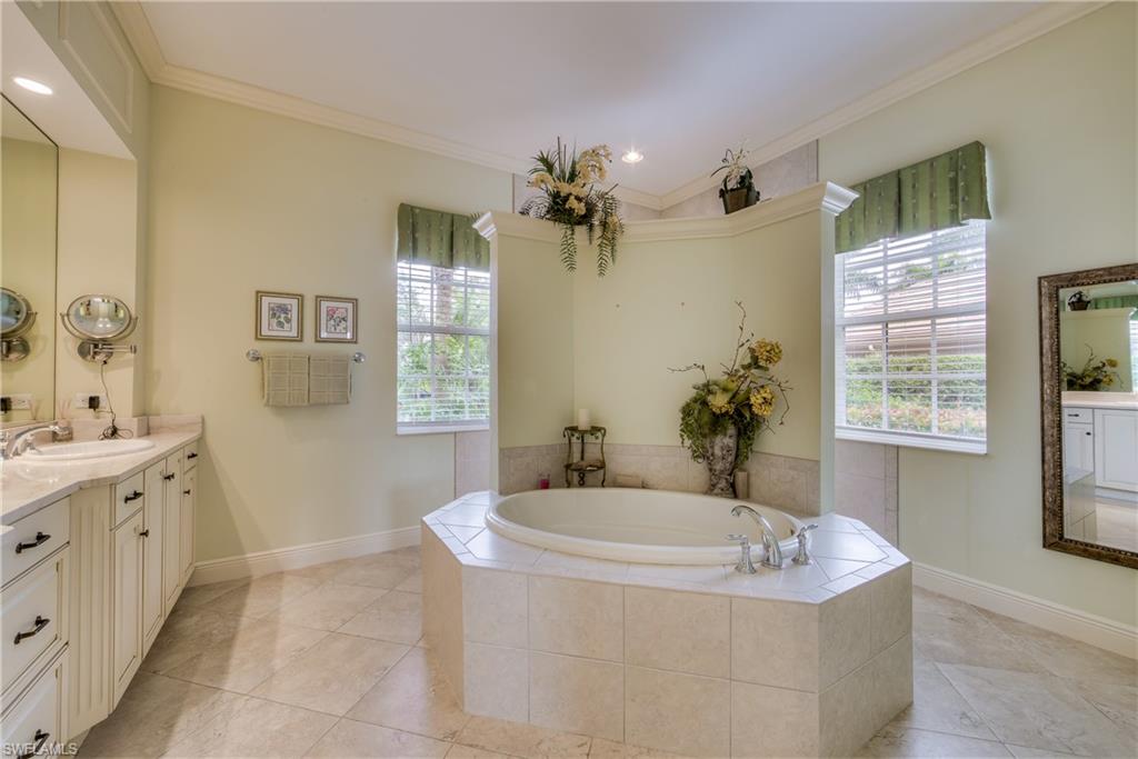 SHADETREE POINT - Residential