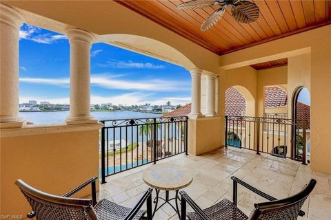 A home in MARCO ISLAND