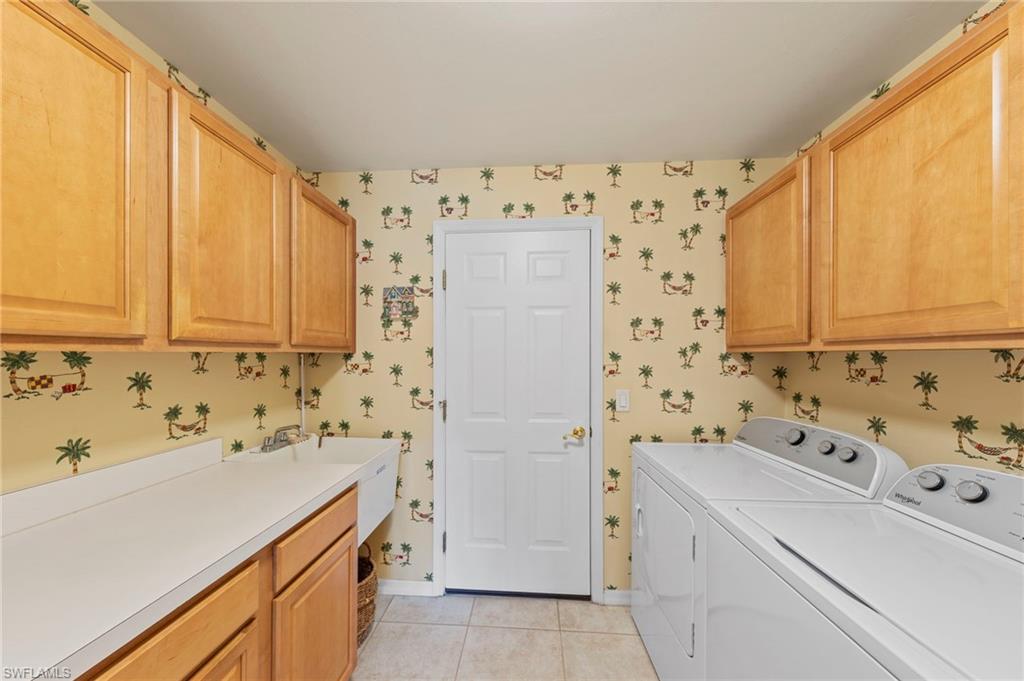 SABAL POINTE - Residential