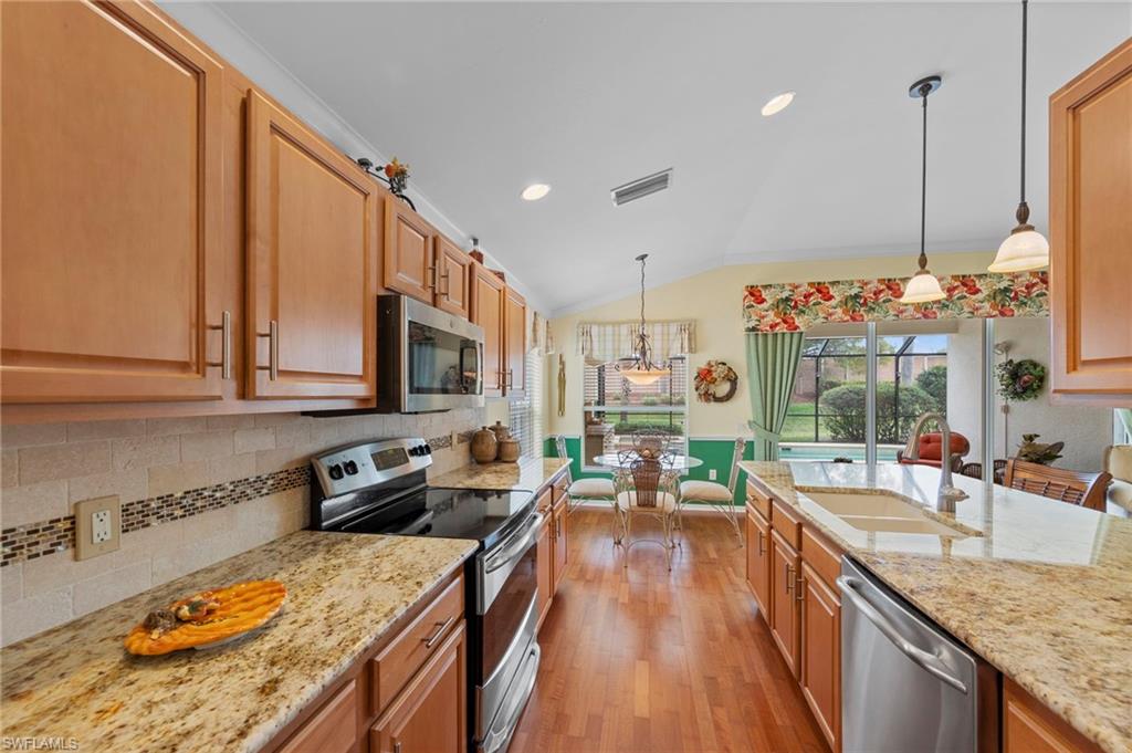 SABAL POINTE - Residential