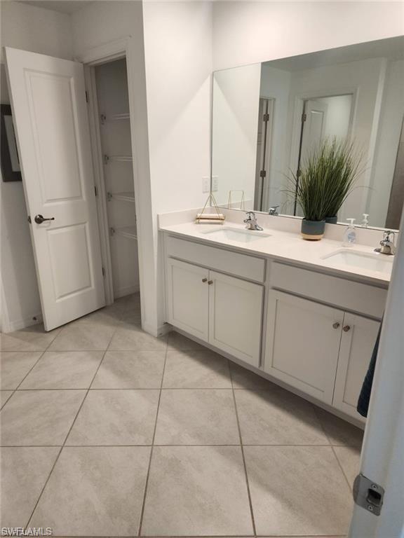 SAVANNA LAKES - Residential